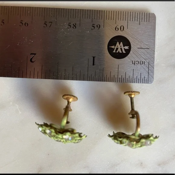 1960s vintage rhinestone and enamel screw back earrings - Picture 4 of 5